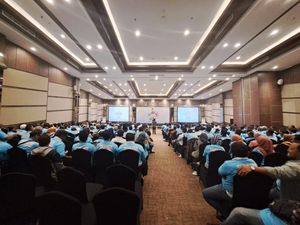 Respons Bawaslu soal Ratusan Kades di Gresik Log In Relawan Jawi Wetan