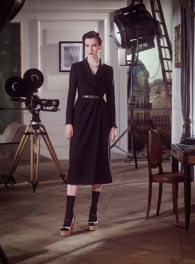 Inilah koleksi-koleksi terbaru Christian Dior Pre Fall 2024. Untuk koleksi pra musim gugur Dior, Maria Grazia Chiuri terinspirasi oleh Marlene Dietrich, aktris lawas yang populer di tahun 30-an dan 40-an. Foto: Dok. Christian Dior.