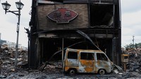Kebanyakan yang terbakar merupakan toko kayu. 