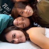 Potret London bersama ibu dan kedua saudaranya. Terlihat Wulan dan ketiga anaknya itu begitu kompak. Seperti Wulan, ketiga anaknya juga memiliki paras yang rupawan. Foto: Instagram/@londonisnthere/@wulanguritno