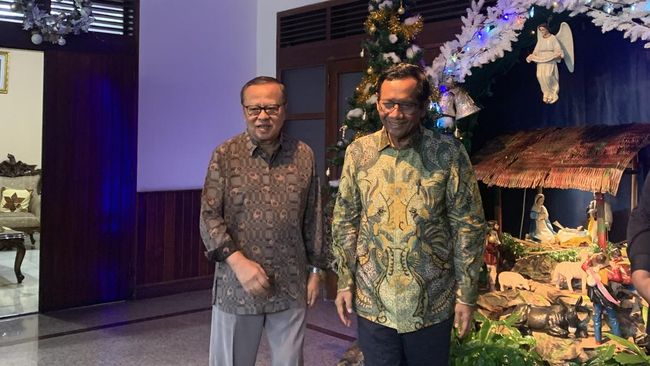 Mahfud bertemu Uskup Kardinal Ignatius Suharyo