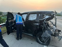 Pajero Sport Dihantam Bus PO Haryanto: Bagian Belakang Remuk, Airbag Keluar Semua