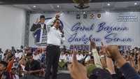 Anies pun bersyukur sambutan di Ciamis sangar luar biasa. Menurutnya sejak Pilpres sebelumnya Ciamis menginginkan perubahan. Dalam kegiatan itu, Anies Baswedan menyinggung soal baliho, spanduk atau gambar pasangan capres cawapres Anies Baswedan-Muhaimin Iskandar sedikit terpasang.