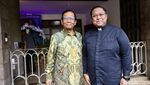 Momen Mahfud MD Silaturahmi ke Wisma Keuskupan Katedral Jakarta