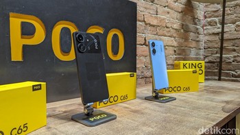 Poco C65 dibanderol dengan harga normal Rp 1.449.000 untuk varian 6GB/128GB dan Rp 1.749.000 untuk varian 8GB/256GB. Ponsel ini sudah dapat dipesan di channel online Poco mulai hari ini, 4 Januari 2024. Foto: Virgina Maulita Putri/detikINET