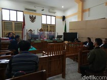 Sampaikan Eksepsi, Boasa Nilai Dakwaan Jaksa Kabur