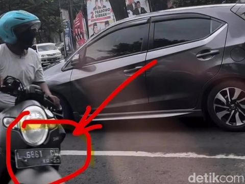 Video viral pemotor ugal-ugalan modus ketuk kaca mobil diduga meminta uang.