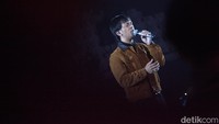 Dalam acara ini D’MASIV membawakan lagu-lagu hitsnya.