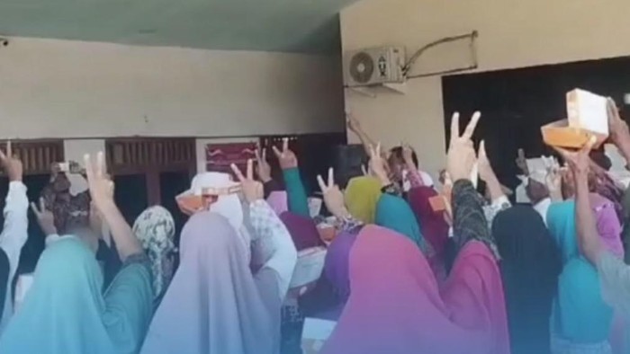 Balai desa di Sidoarjo diduga menjadi lokasi kampanye Prabowo-Gibran
