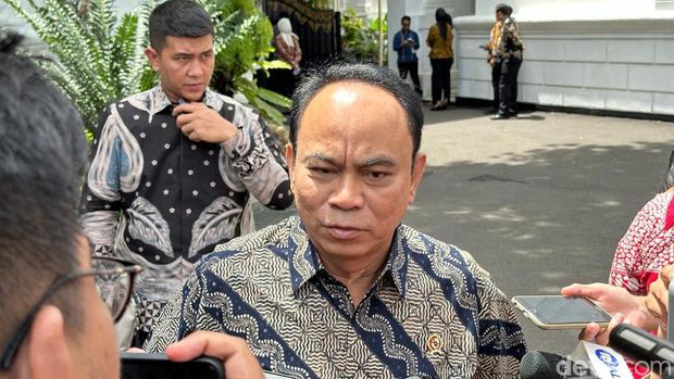Budi Arie di Istana (Isal Mawardi/detikcom).