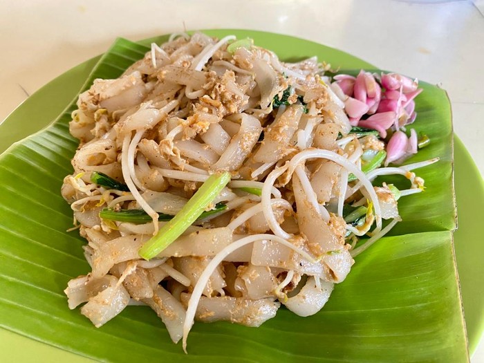 Di Kopitiam Ini Bisa Sarapan Kwetiau hingga Mie Goreng Medan