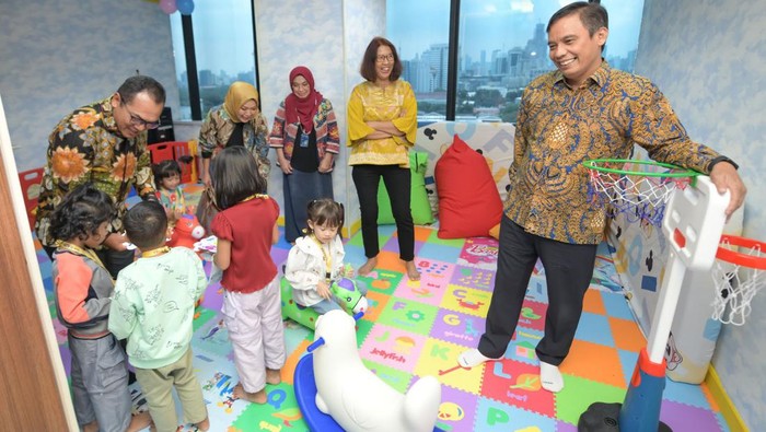 Daycare Bank BTN diperkenalkan sebagai wadah atau fasilitas bagi karyawan yang memiliki anak usia 2-4 tahun agar nyaman dan bisa tumbuh kembang anak seluruh karyawannya.