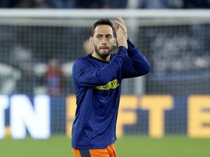 Calhanoglu Segera Kembali Latihan di Inter usai Kisruh dengan Lautaro