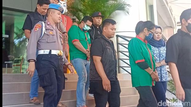 Ibra Azhari saat ditemui di polres jakarta barat.