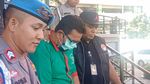 Ibra Azhari Hanya Tertunduk saat Polisi Perlihatkan Barang Bukti Narkoba