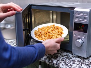 Sejarah Microwave: Penemuan Revolusioner yang Terjadi Karena Iseng