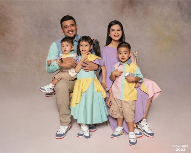 Lewat unggahan Instagram, ibu tiga anak ini mengungkap bahwa berat badannya turun hingga 30 kg. Foto: Instagram/@ayanggkahiyang