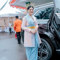 Kenapa akhirnya diet? Menepati sebuah janji buat diet dan karena udah capek ajaahh kena hina (sama yg kenal dan ngga kenal sekalipun) gara2 badan gemoyyy..” tulisnya. Foto: Instagram/@ayanggkahiyang