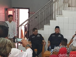 Andalkan Kartu KTP Sakti, TPN Sebut Bansos Bakal Dibuat Besar