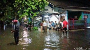 Komplek Pamulang Indah Tangsel Banjir Malam Ini
