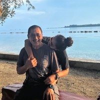 Mengajak serta suaminya, Bambang Trihatmodjo, Mayangsari juga tampak memamerkan kemesraan mereka selama berlibur bersama. Bisa menghabiskan waktu bersama keluarga, keduanya terlihat bahagia. Foto: Instagram/@mayangsari_official