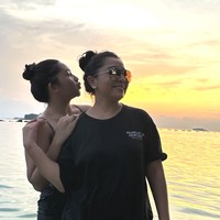 Liburan kali ini Mayangsari memilih berkunjung ke pulau pribadi yang terletak di Kepulauan Seribu. Melalui akun Instagram pribadinya Mayangsari pun membagikan keseruan liburan keluarganya selama di sana. Foto: Instagram/@mayangsari_official