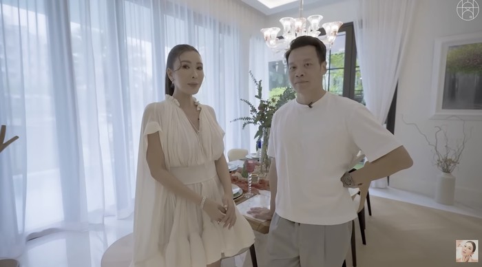Mewah! Potret Dapur Serba Putih Milik Sosialita Singapura Jamie Chua Mewah! Potret Dapur Serba Putih Milik Sosialita Singapura Jamie Chua
