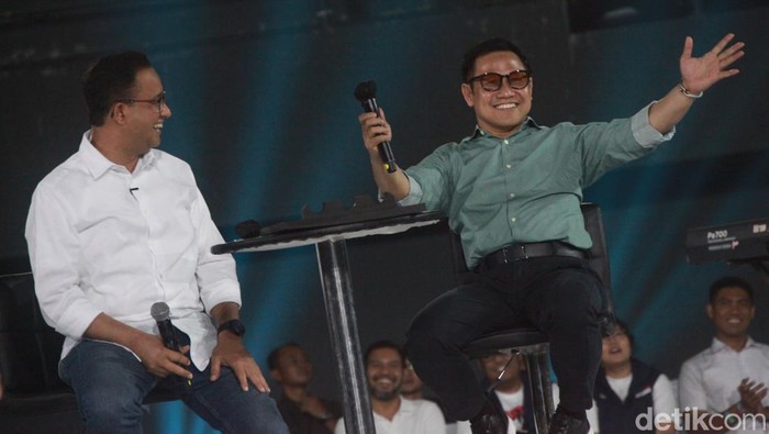 Calon Presiden Anies Baswedan dan Calon Wakil Presiden Muhaimin Iskandar menghadiri acara Resolusi Indonesia di Tenis Indoor Senayan, Jakarta, Jumat (5/1/2024).