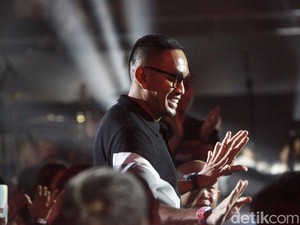 Alasan Sahroni Pede Bilang Ridwan Kamil Lawan Mudah di Jakarta