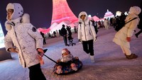 Menurut kantor media pemerintah Xinhua jumlah pengunjung itu melebihi kunjungan sebelum Covid pada tahun 2019. Pertumbuhan sektor akomodasi dan katering kota bahkan meningkat dua kali lipat dibandingkan tahun 2019.