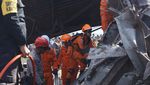 Proses Evakuasi Tabrakan KA Lokal Bandung-KA Turangga di Cicalengka