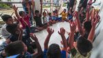 Keceriaan Anak-anak Korban Banjir Jambi Saat Dihibur Relawan