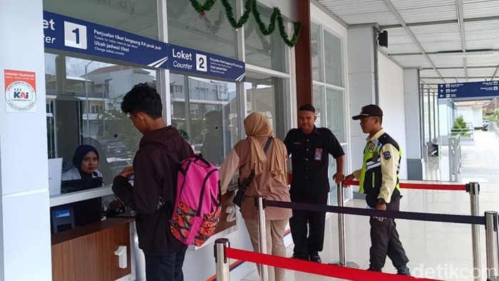 Suasana di Stasiun Garut