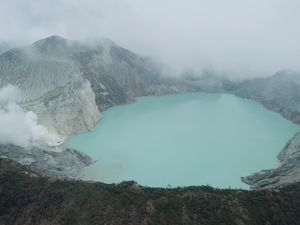 Turis Jatuh di Ijen Ramai Disorot Media Asing