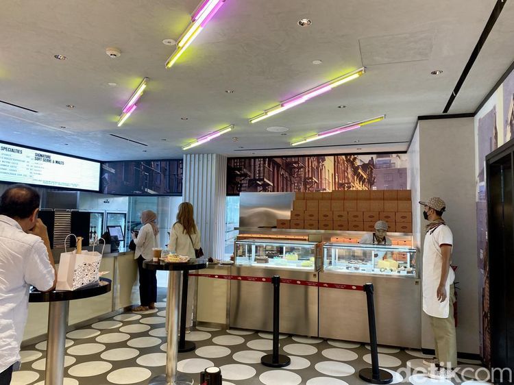 The Coach Coffee Shop Buka di Indonesia, Begini Suasananya!