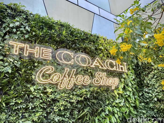 The Coach Coffee Shop