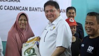 Jumlah penerima bantuan pangan beras di tahun 2024 ini mengalami peningkatan sekitar 8 persen dibandingkan jumlah penerima tahun sebelumnya yang sejumlah 21,3 juta KPM. 