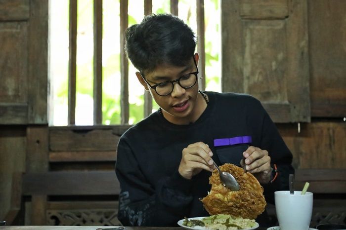 Alam Ganjar Makan Bareng Putra Mahfud MD di Jogja, Ini Menunya!