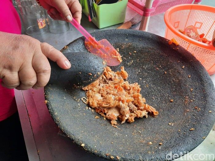 Inilah ciri khas Warung Ayam Geprek asli yang ada di Yogyakarta