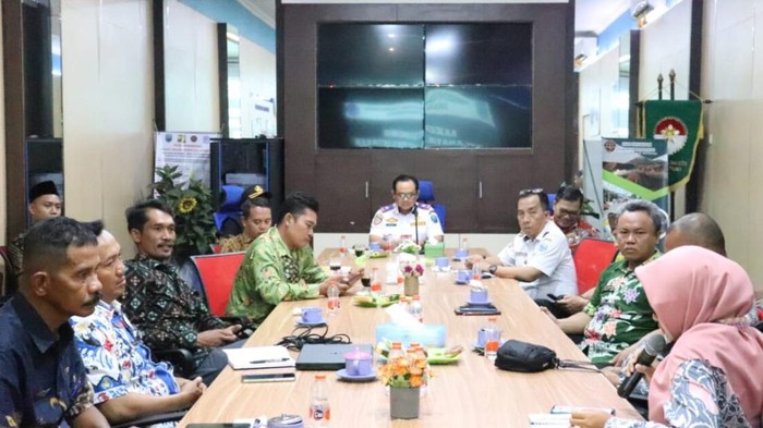 Forum Diskusi Keselamatan Sebidang Kereta Api di Probolinggo.