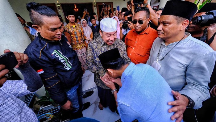 Gibran ke Buntet Pesantren Cirebon