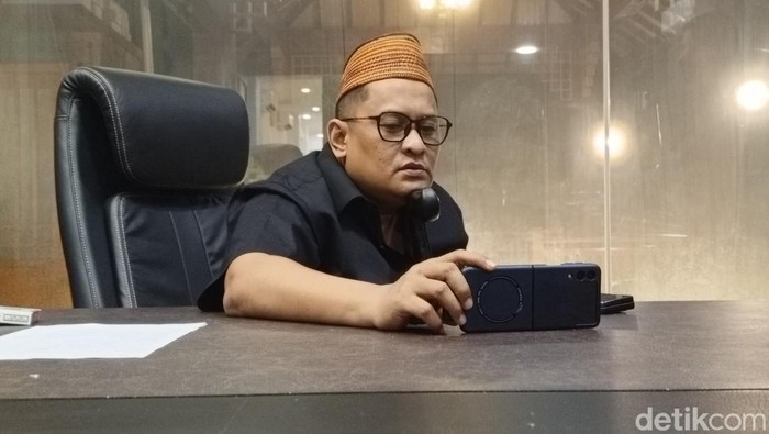 Viral Bagi Bagi Uang Bareng Gus Miftah Haji Her Angkat Bicara