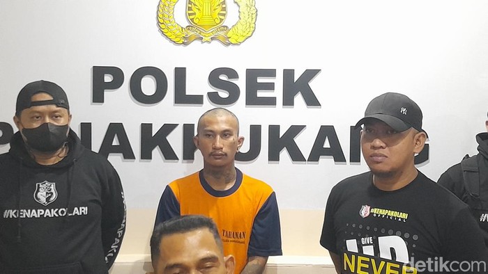 Jaya (25), pelaku penikaman teman sendiri di Makassar, Sulsel ditangkap polisi.