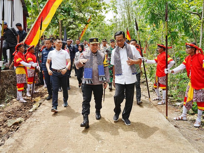 Kapolri Jenderal Listyo Sigit Prabowo meresmikan Sumur Bor Polri Presisi di Gunungkidul, DIY (dok. Istimewa)