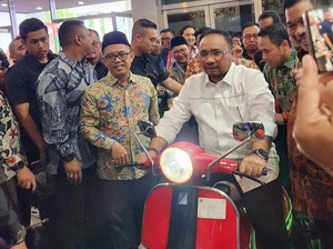Keren! Dua Siswa MAN 2 Bandar Lampung Ubah Vespa Jadi Motor Listrik