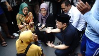 Cak imin juga sempat berdialog dengan penyandang seorang disabilitas.