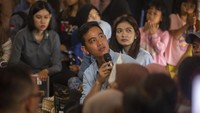 Kunjungan tersebut untuk mendengar aspirasi dan berdialog dengan para pelaku UMKM di Cirebon.