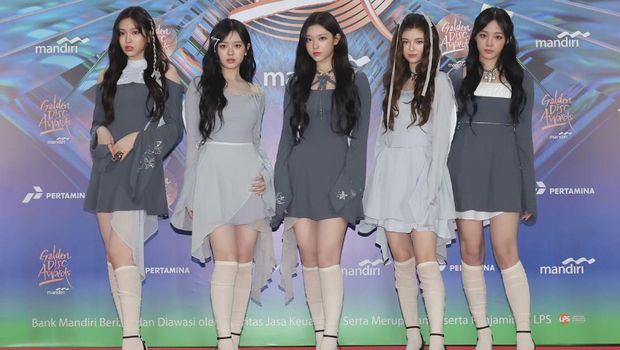 newjeans-dalam-acara-golden-disc-awards-2024-di-jakarta-international-stadium-jis-dok-instagram-goldendisc_169 Kontrak masih berlaku hingga 2029, NewJeans ngotot hengkang dari agensi