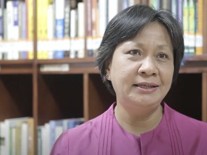 Panelis Debat Capres Evi Fitriani, Gubes Perempuan Pertama Ilmu HI di Indonesia