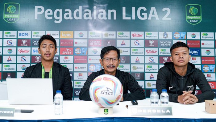 Pelatih Persela Lamongan Djadjang Nurdjaman.